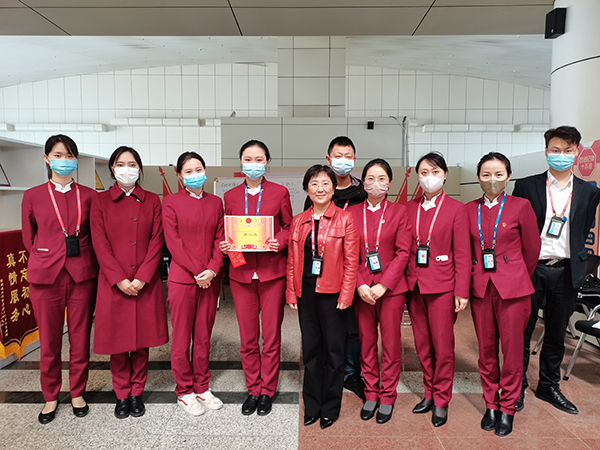 1667525625987278.jpg 旅客服務(wù)部開展第四季度崗位“大練兵” 技能“大比武”活動(dòng)1.jpg