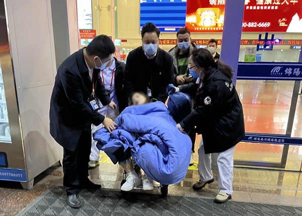 1674894323716177.png 真情服務保春運.png