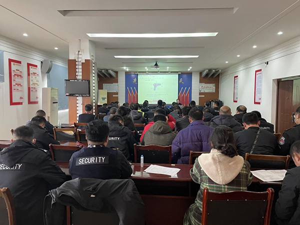 安檢站、消防護(hù)衛(wèi)部開(kāi)展違禁物品檢查培訓(xùn).png